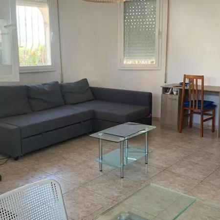 Casa Con Jardin Privado, Piscina Y Barbacoa En - Es-9-166